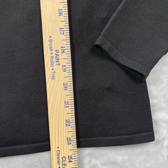 Carlisle Collection Sweater Top Medium Black Racer Stripe Crest Button Old Money - Picture 8 of 16